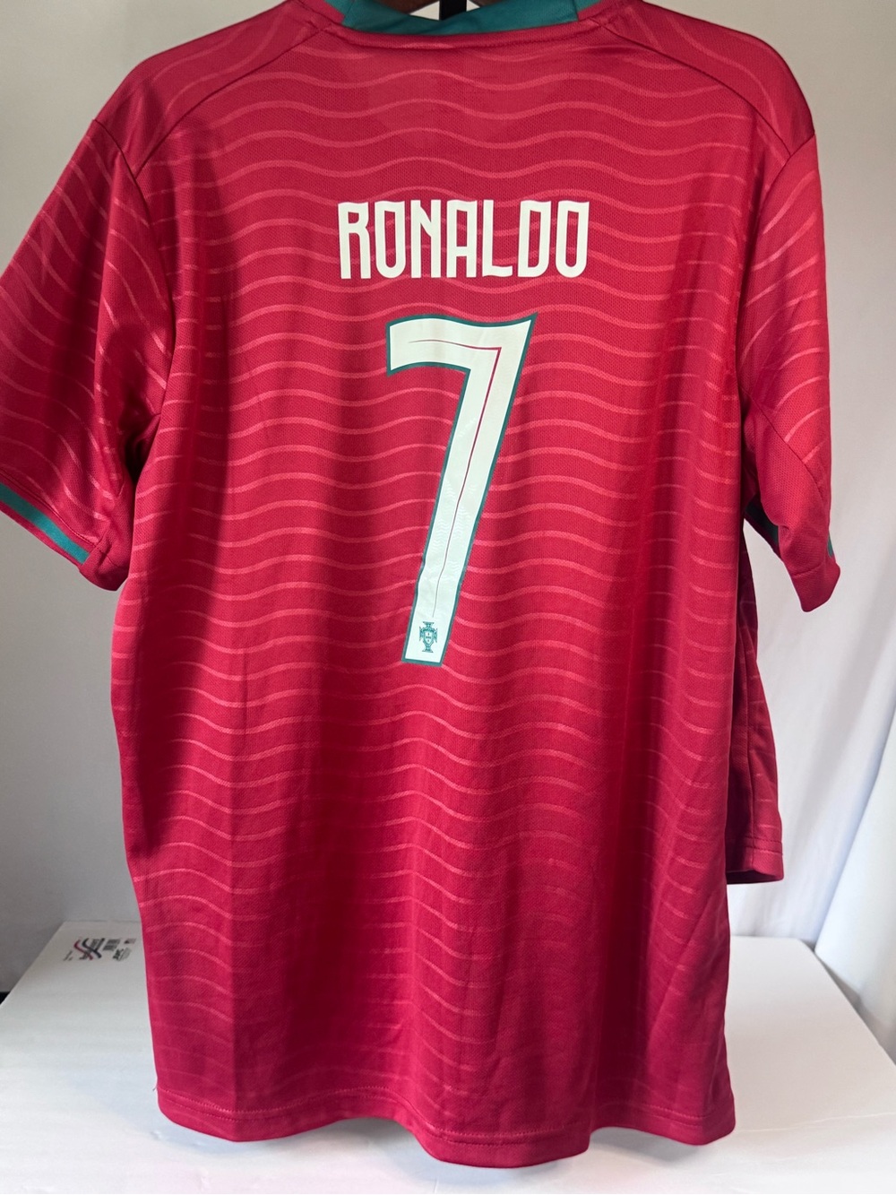 Portugal Ronaldo #7 Red Men's Soccer Jersey Kids Large size 26